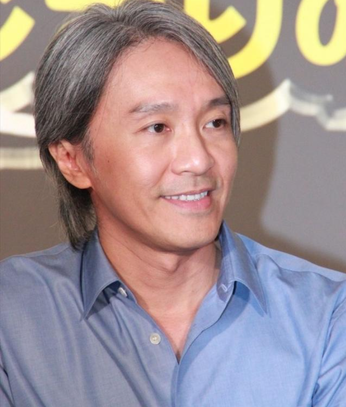 巅峰李小龙_李小龙的演艺生涯高峰与低谷_世界拆船市场三大高峰和低谷