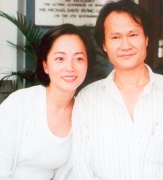 李小龙的演艺生涯_巅峰李小龙_李小龙的演艺生涯高峰与低谷