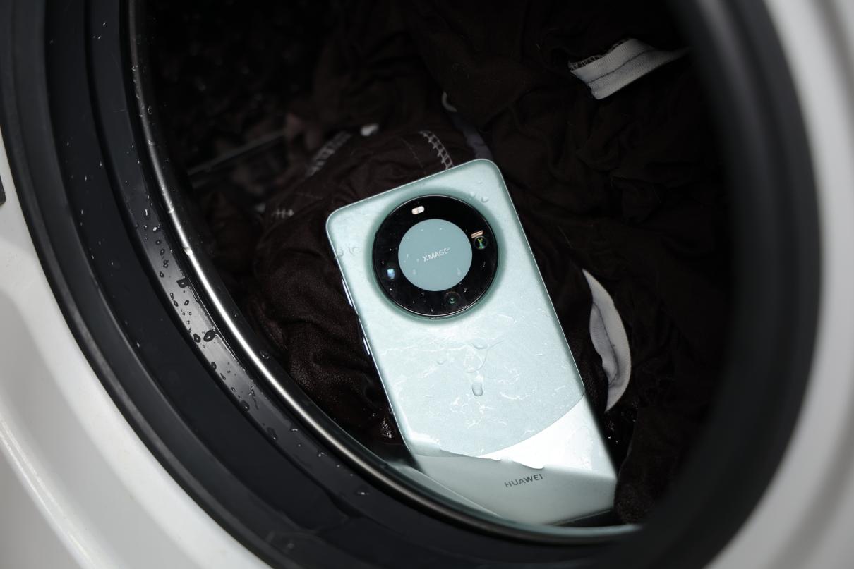 昆仑玻璃如何提升华为手机的耐用性？_华为用的玻璃_华为哪款手机是玻璃机身