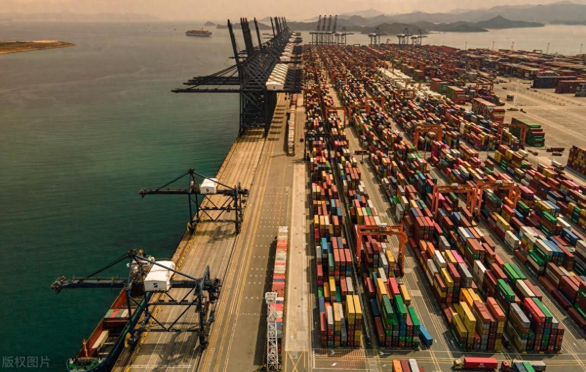 全球化浪潮与地缘政治博弈下中国发展路径的深刻转型剖析