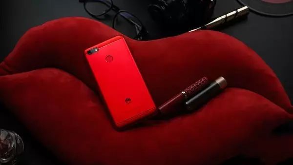 手机多彩引擎有什么用_nova系列手机的多彩外观选择_多彩手机壁纸