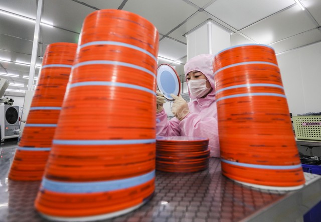 从香港到全球：李嘉诚的商业帝国_李嘉诚掌握香港的地皮_李嘉诚香港垄断