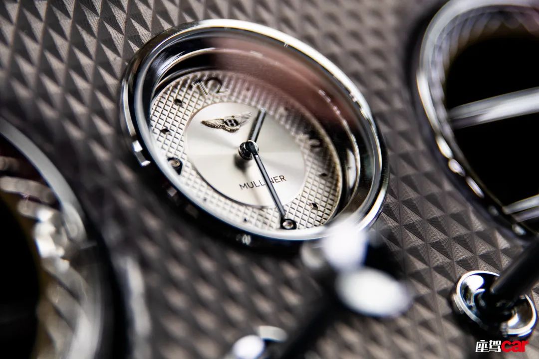 宾利的寓意和设计理念_宾利，奢侈品与汽车艺术的象征_宾利的logo寓意