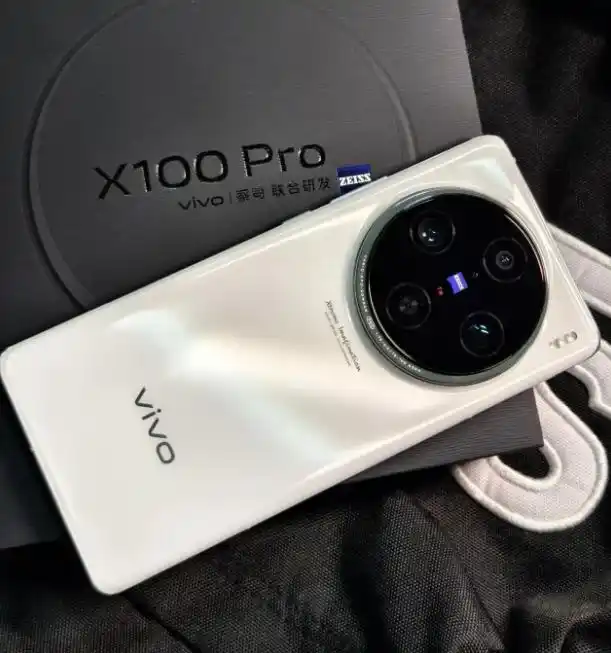 vivo的镜头是蔡司的吗_评测ViVo的拍照效果：从镜头到成像_vivo镜头模糊怎么办