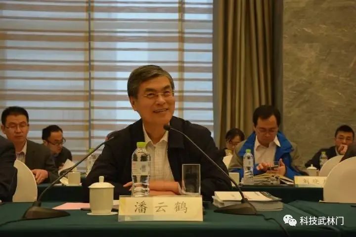 数据探索主要包括_应用数据挖掘的案例_黄峥与大数据的应用与探索