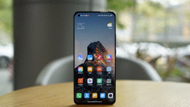 苹果、华为、小米三大手机品牌对比：选择哪款更适合你？