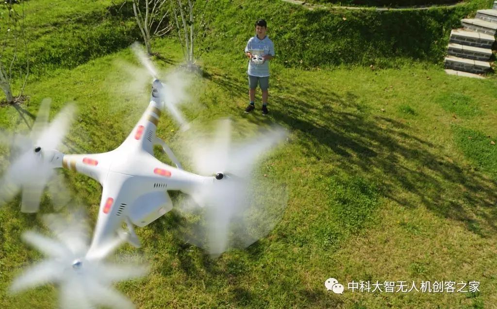 无人机表演在旅游行业的应用前景_无人机表演在旅游行业的应用前景_无人机表演在旅游行业的应用前景