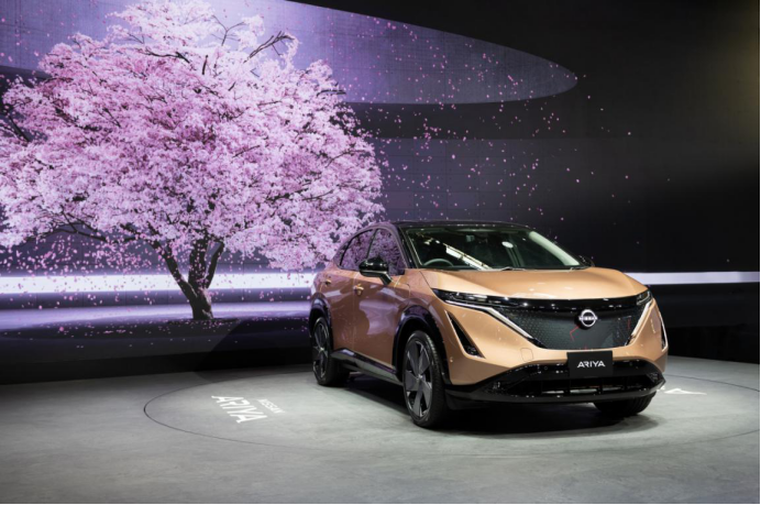 2020灯光节无人机表演_灯光秀无人机表演_无人机灯光秀的技术挑战与解决方案