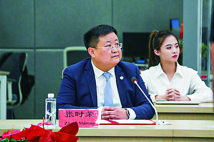 跨界歌王华晨宇_华晨宇与跨界艺人共同创作，突破音乐界限_跨界的歌手