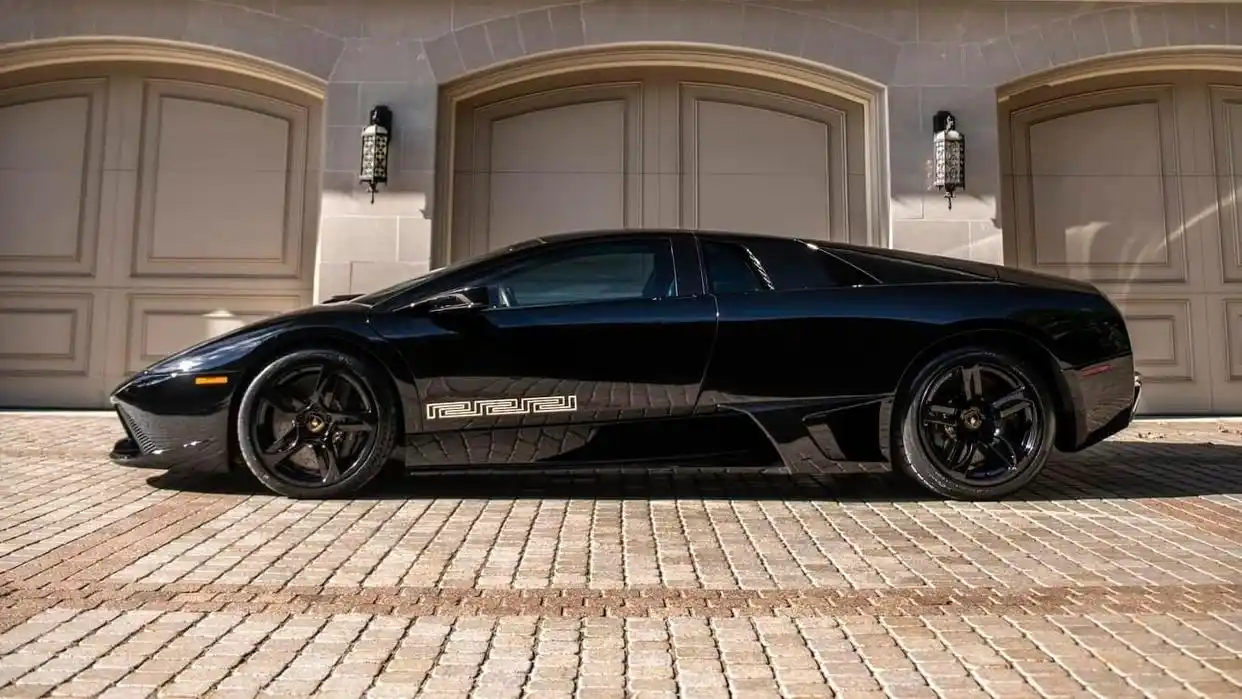 全球限量20台！59万欧元兰博基尼范思哲合作版，极致性能与独特设计并存
