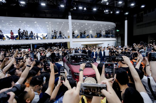 劳斯莱斯的品牌价值_劳斯莱斯品牌分析_劳斯莱斯的品牌价值与市场定位