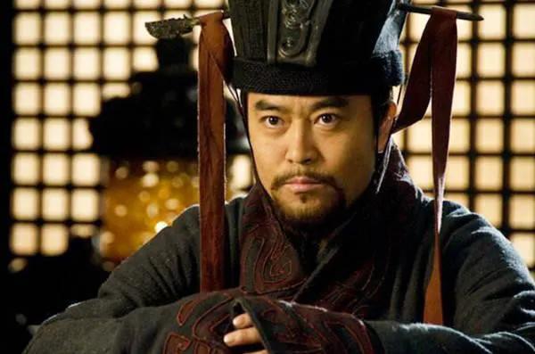 诸葛亮的家族背景与成长经历_诸葛亮家族成员列表_诸葛亮家族关系表