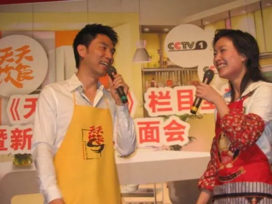 蓝洁瑛2002年代言视频_蓝洁瑛拍广告_蓝洁瑛的时尚代言与市场运作