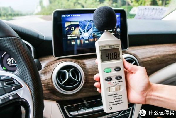 电动汽车与燃油汽车对比：四大优势与四大劣势全解析