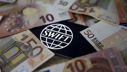 货币中心化_中央银行货币调控_去中心化：法定货币或传统货币（如欧元和美元）由中央银行和政府等中央机构发行和控制。但加密货币采用一种称为区块链的技术，没有任何中央机构控制系统。衡量去中心化的流行方法之一是通过中本聪系数。