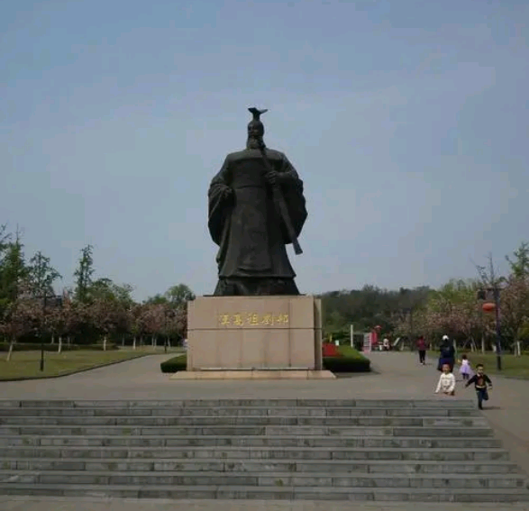 刘邦的谋士萧何_刘邦手下大将萧何是不是错过_萧何与刘邦的战略合作