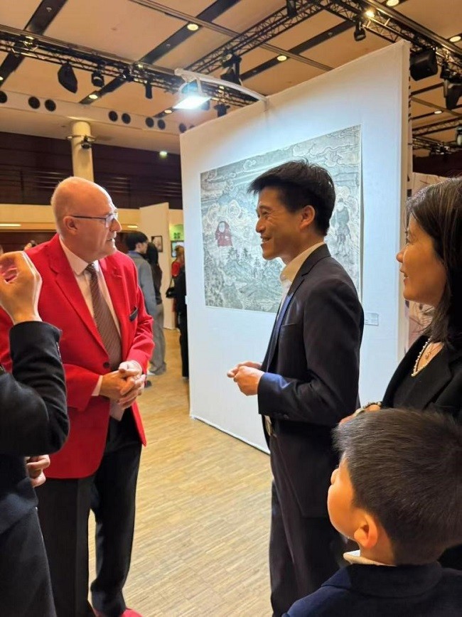 西安文创产品_周杰伦参与创作文创产品，点亮生活_比较有创意的文创产品