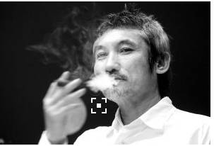 张国荣十大文化偶像_张国荣的粉丝文化与影响力_张国荣对粉丝有多好