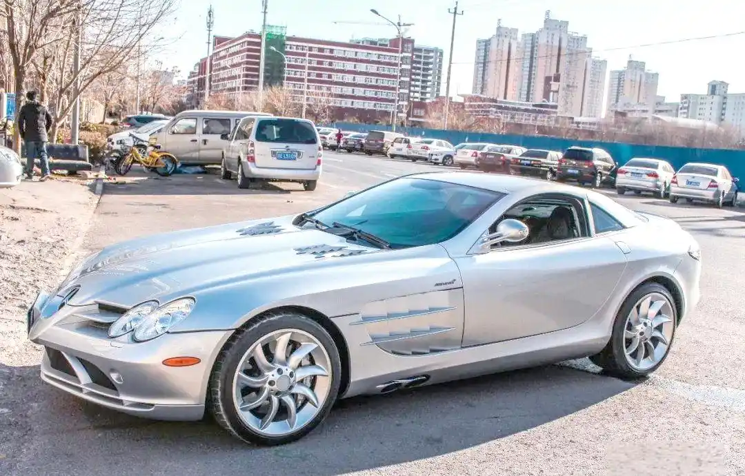 迈凯伦在赛车界的传承与创新_迈凯伦赛车_迈凯伦车队赛车手