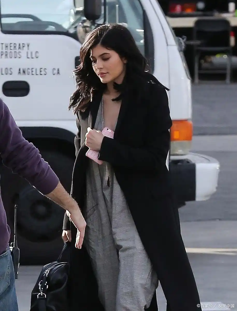 成龙大牌粉丝_成龙的粉丝文化与全球影响_成龙的国外粉丝