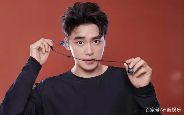 李易峰在新剧中挑战反派角色，演技受赞_李易峰演技炸裂_李易峰演技吐槽