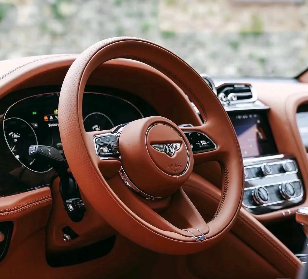 宾利汽车：豪华与性能的完美结合_宾利顶级豪车_宾利顶级