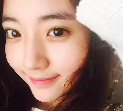 成龙公益慈善_成龙的公益事业与社会贡献_成龙热心公益